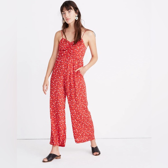 Madewell Pants - NWOT, Madewell Ruched Wide-Leg Jumpsuit in Prairie Posies,  Size 4 sexy feminine